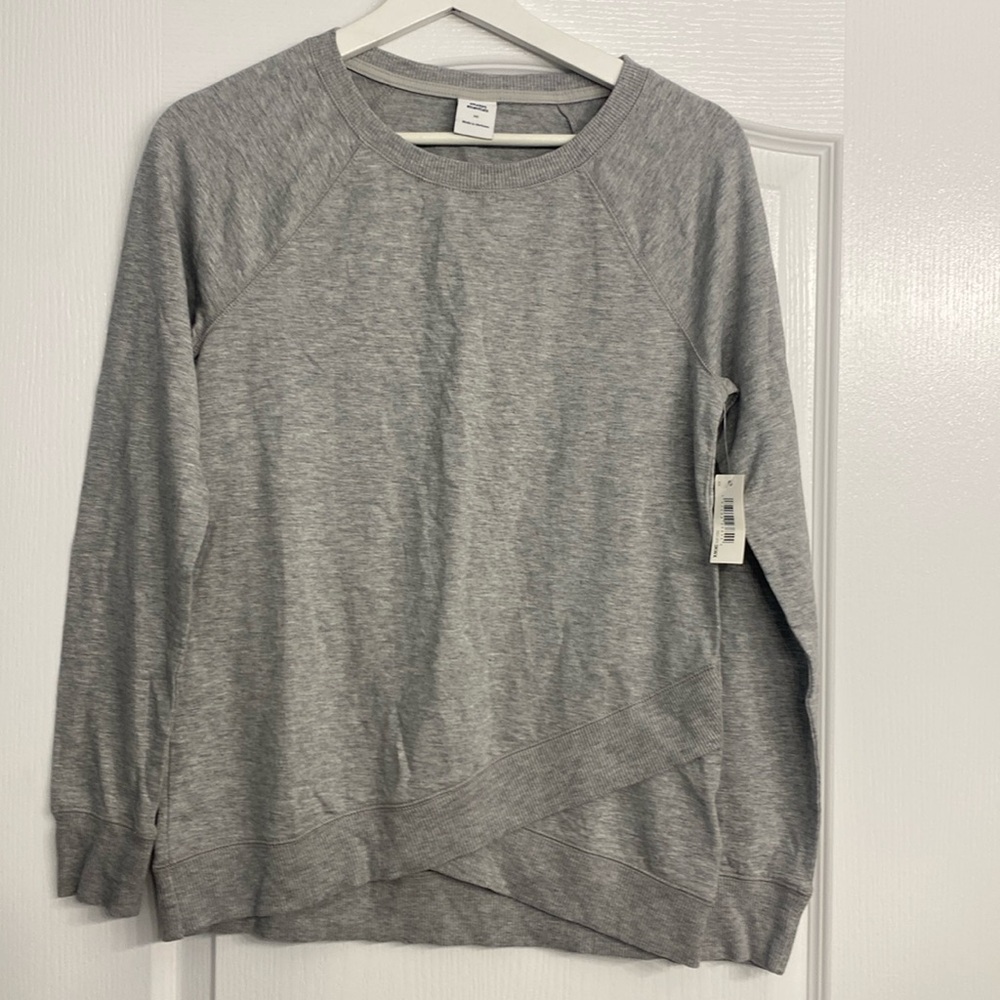 Amazon Essentials Women's Studio Terry Long-Sleeve Cross-Front Sweatshirt, XS